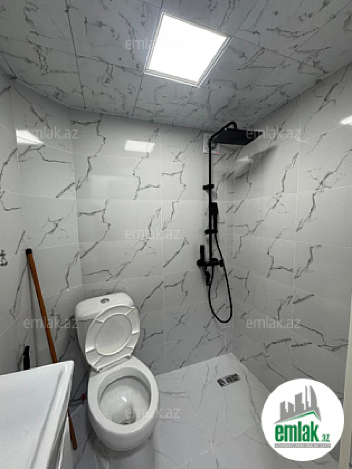 Satılır 2 otaqlı köhnə tikili 45 m²