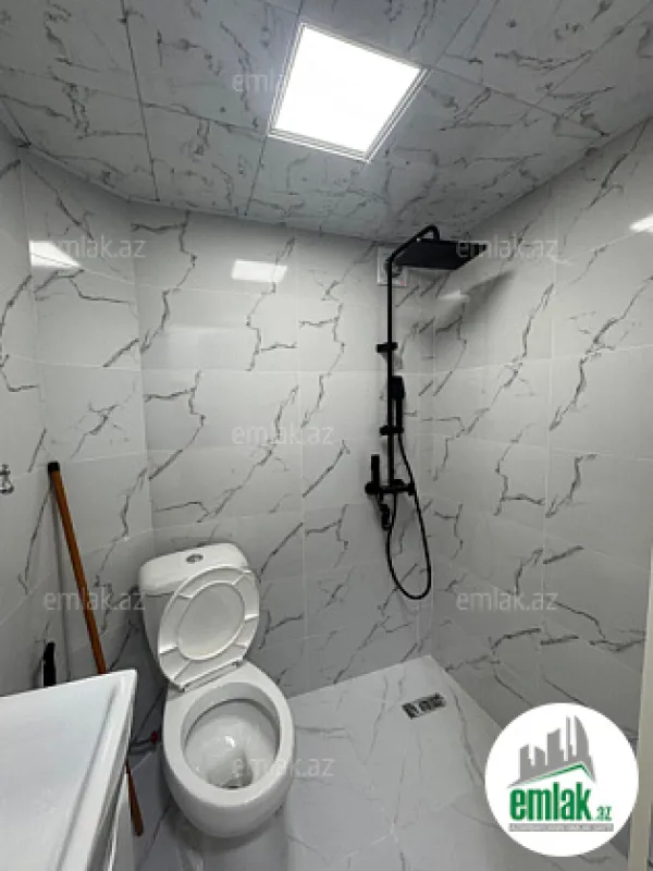 Satılır 2 otaqlı köhnə tikili 45 m²