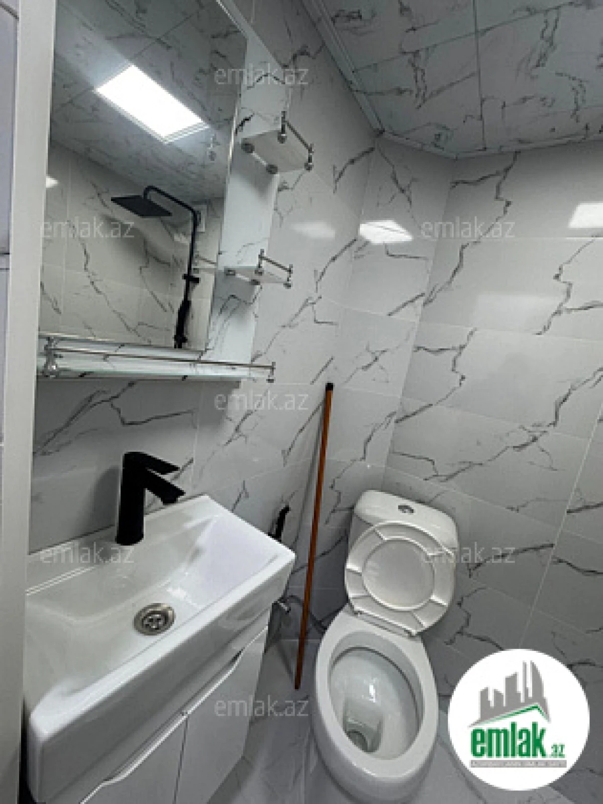 Satılır 2 otaqlı köhnə tikili 45 m²