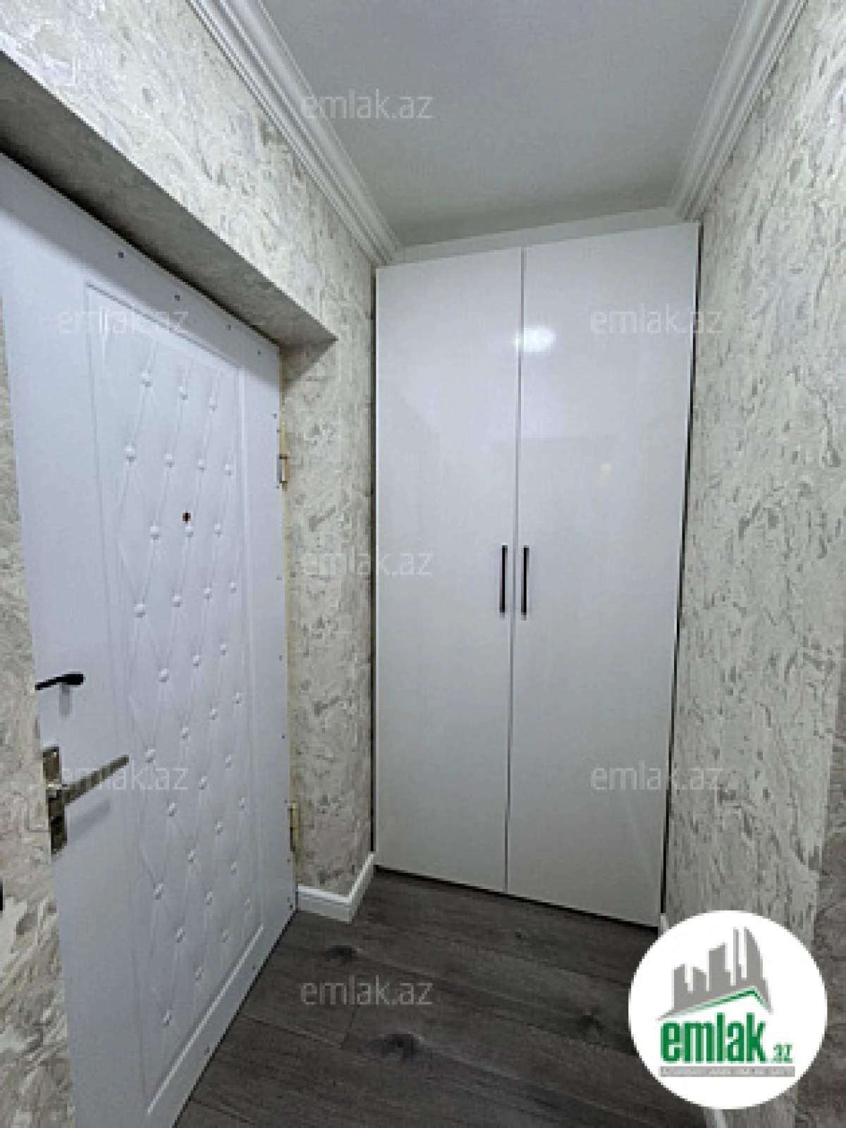 Satılır 2 otaqlı köhnə tikili 45 m²