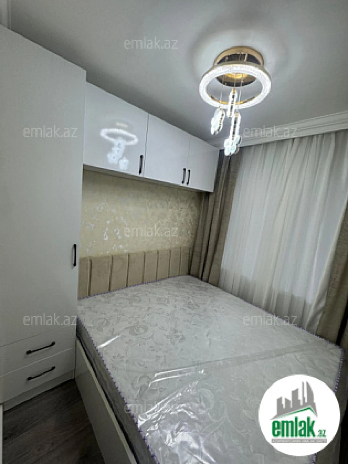 Satılır 2 otaqlı köhnə tikili 45 m²