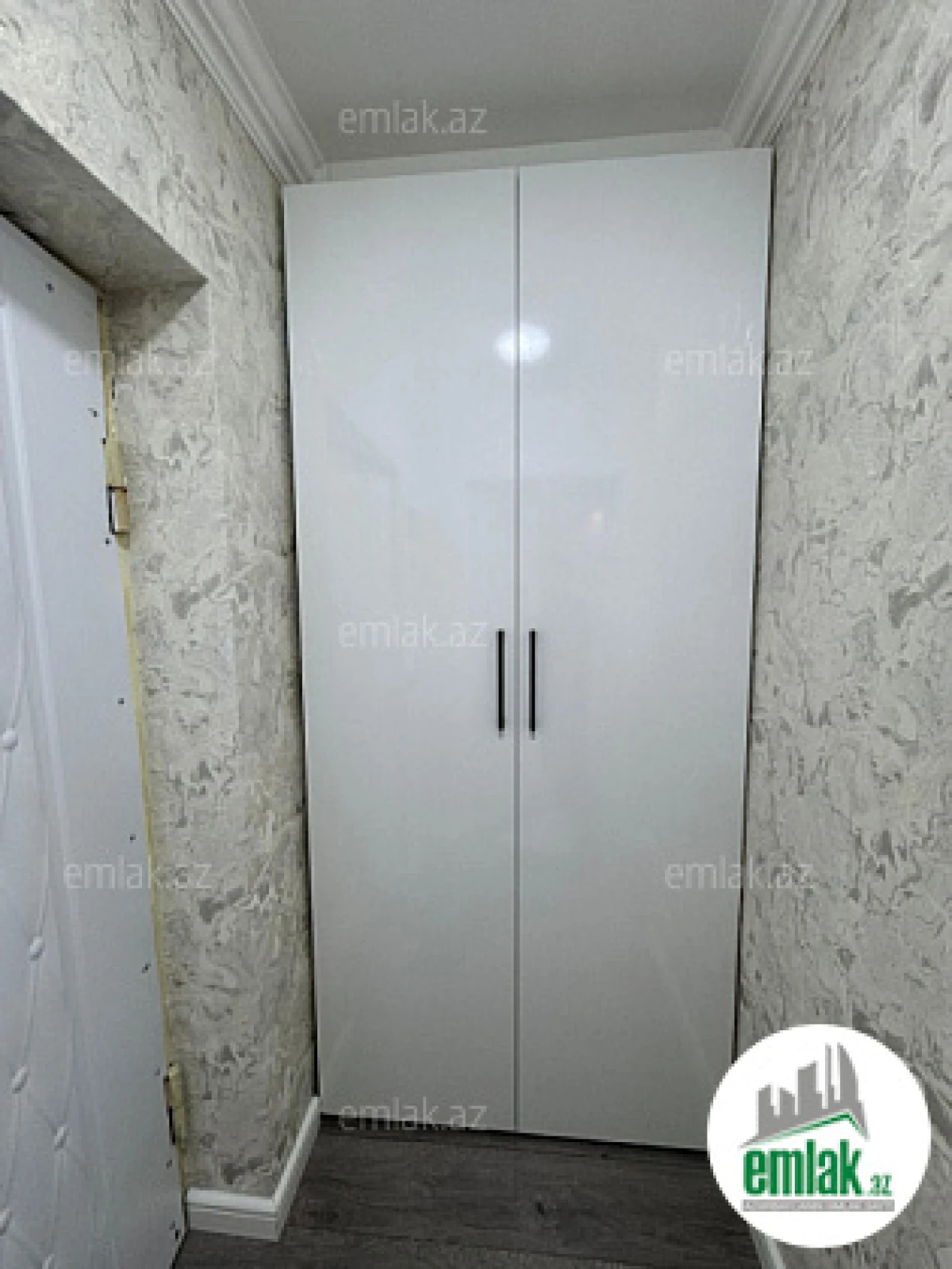 Satılır 2 otaqlı köhnə tikili 45 m²