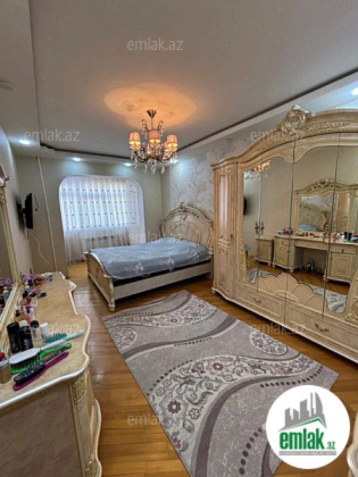 Satılır 4 otaqlı yeni tikili 110 m²