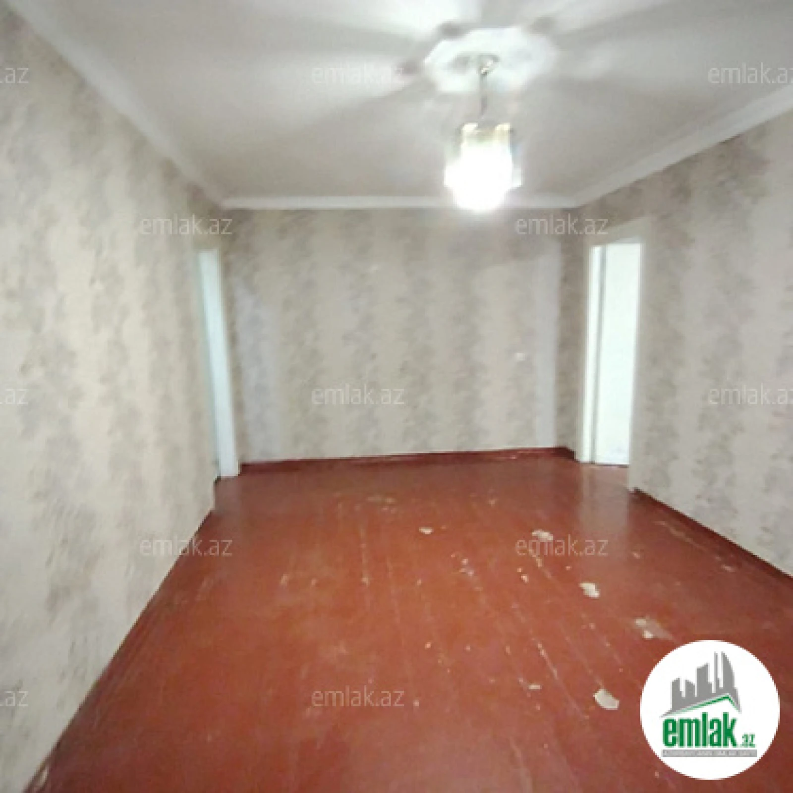 Satılır 2 otaqlı köhnə tikili 60 m²