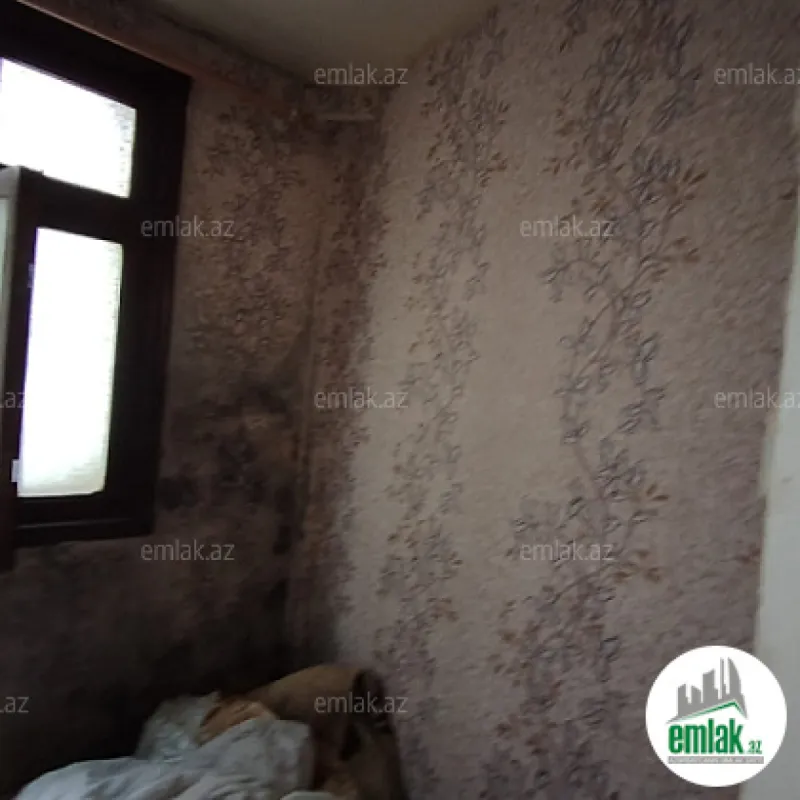 Satılır 2 otaqlı köhnə tikili 60 m²