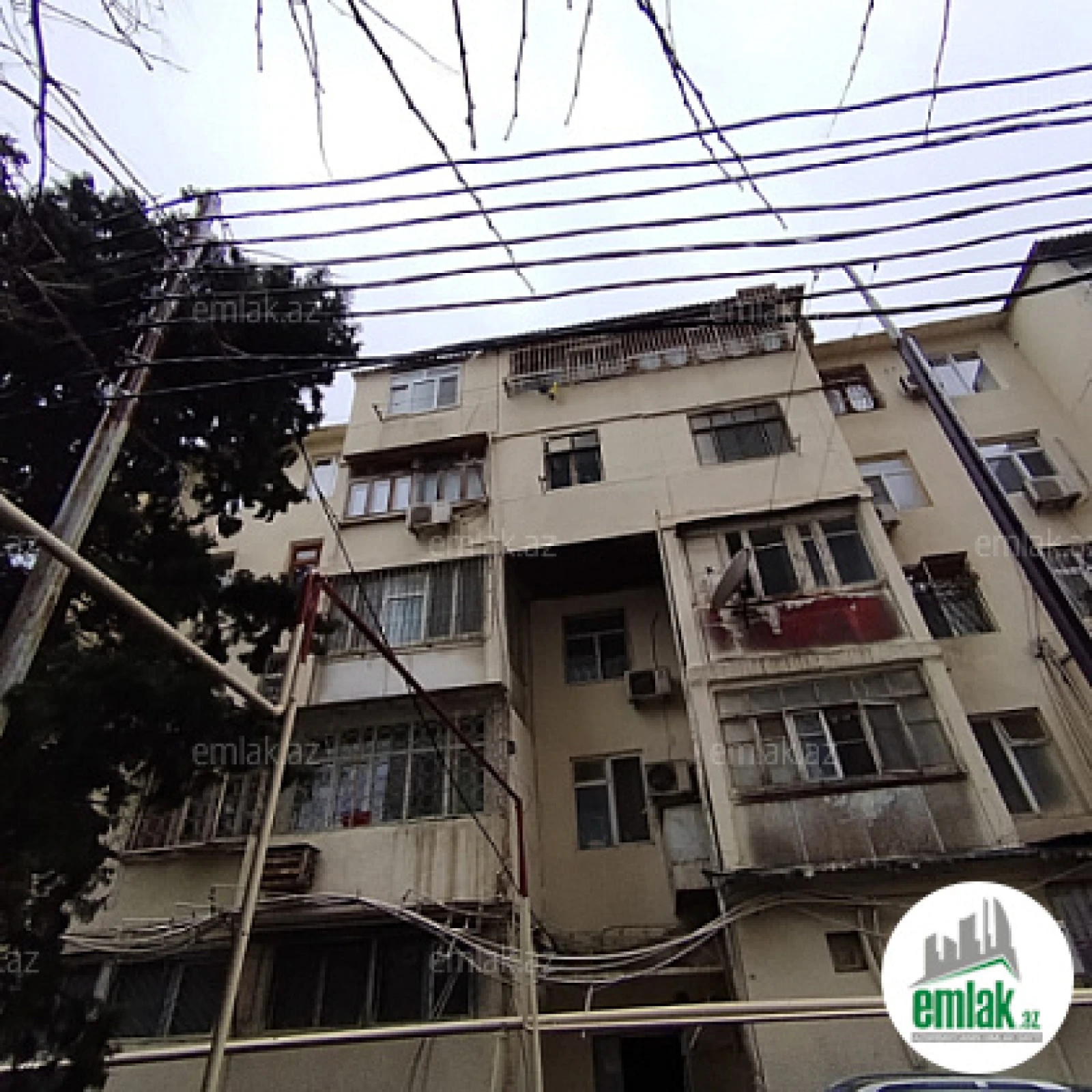 Satılır 2 otaqlı köhnə tikili 60 m²