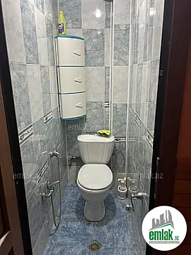 Satılır 4 otaqlı köhnə tikili 100 m²