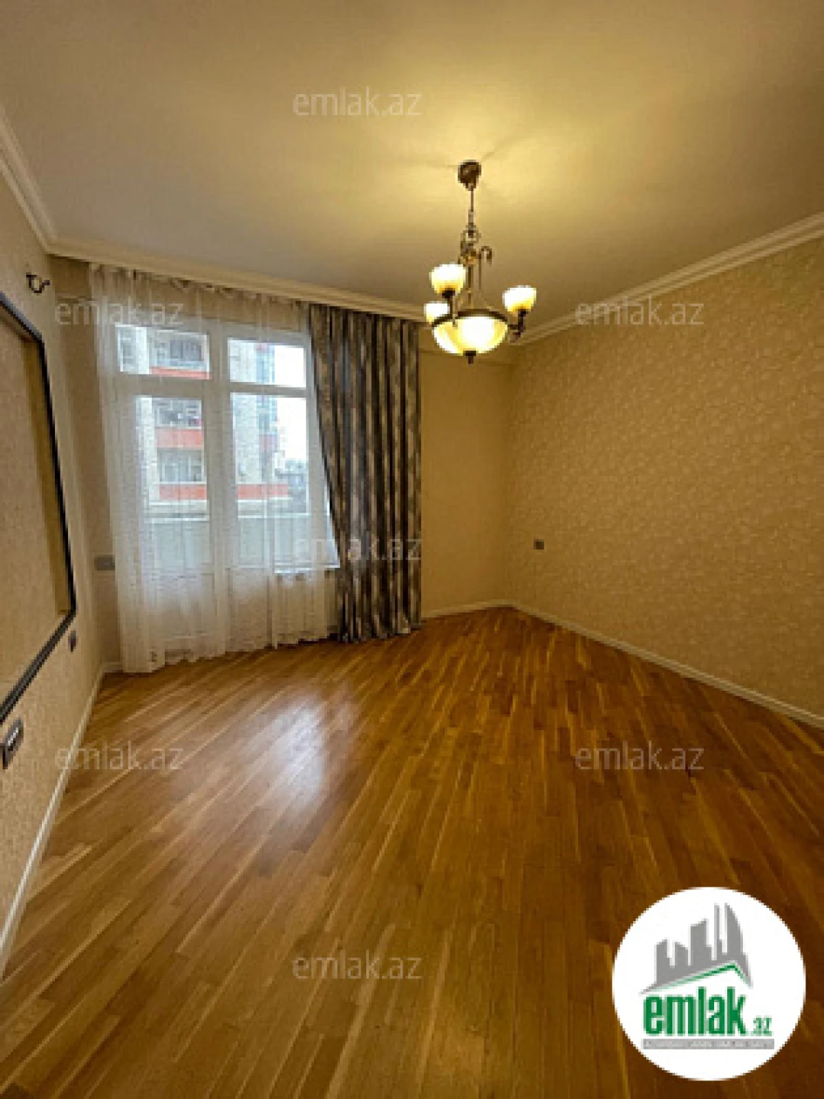 Satılır 3 otaqlı yeni tikili 105 m²
