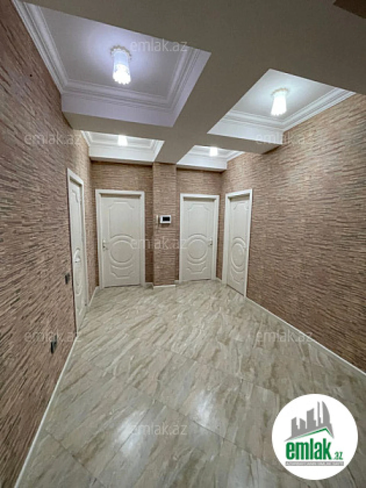 Satılır 3 otaqlı yeni tikili 105 m²