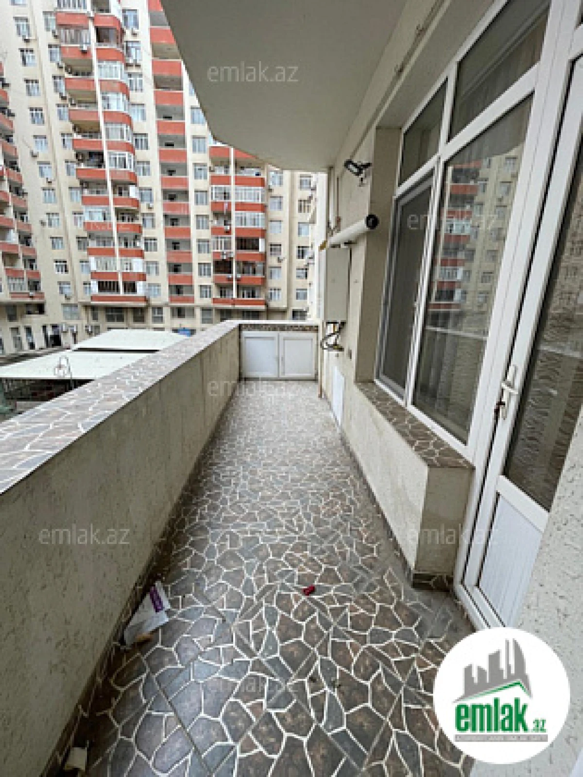 Satılır 3 otaqlı yeni tikili 105 m²