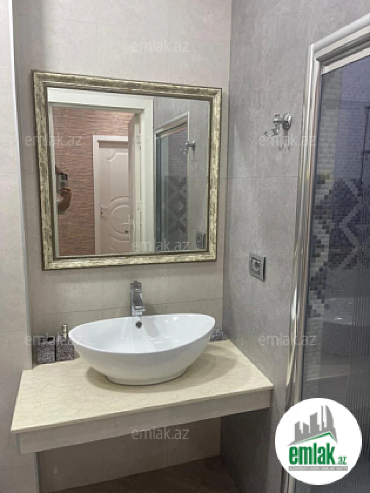 Satılır 3 otaqlı yeni tikili 105 m²