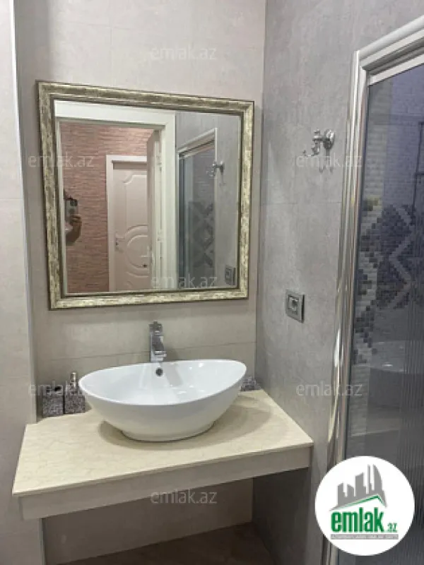 Satılır 3 otaqlı yeni tikili 105 m²