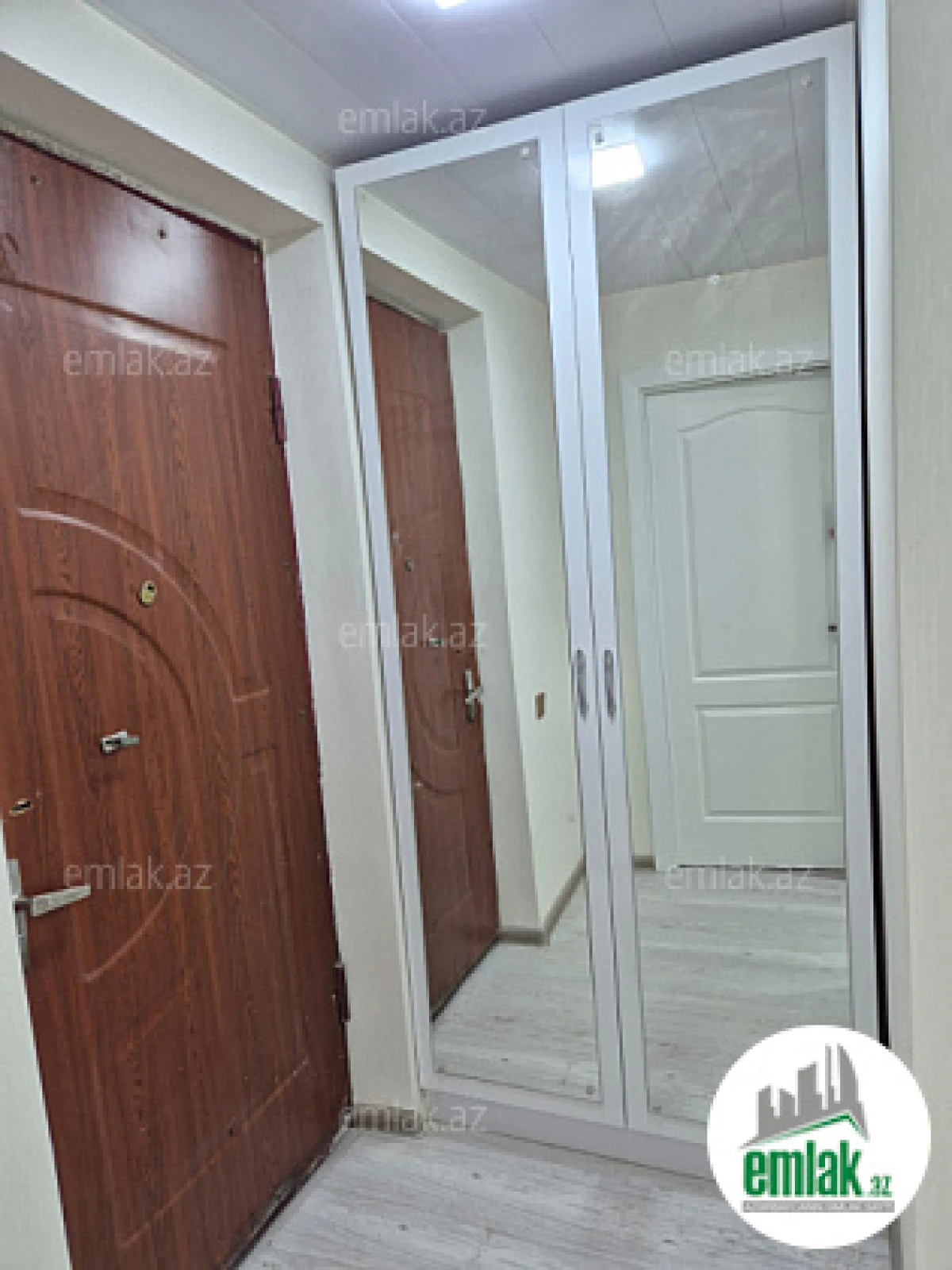 Satılır 1 otaqlı köhnə tikili 30 m²