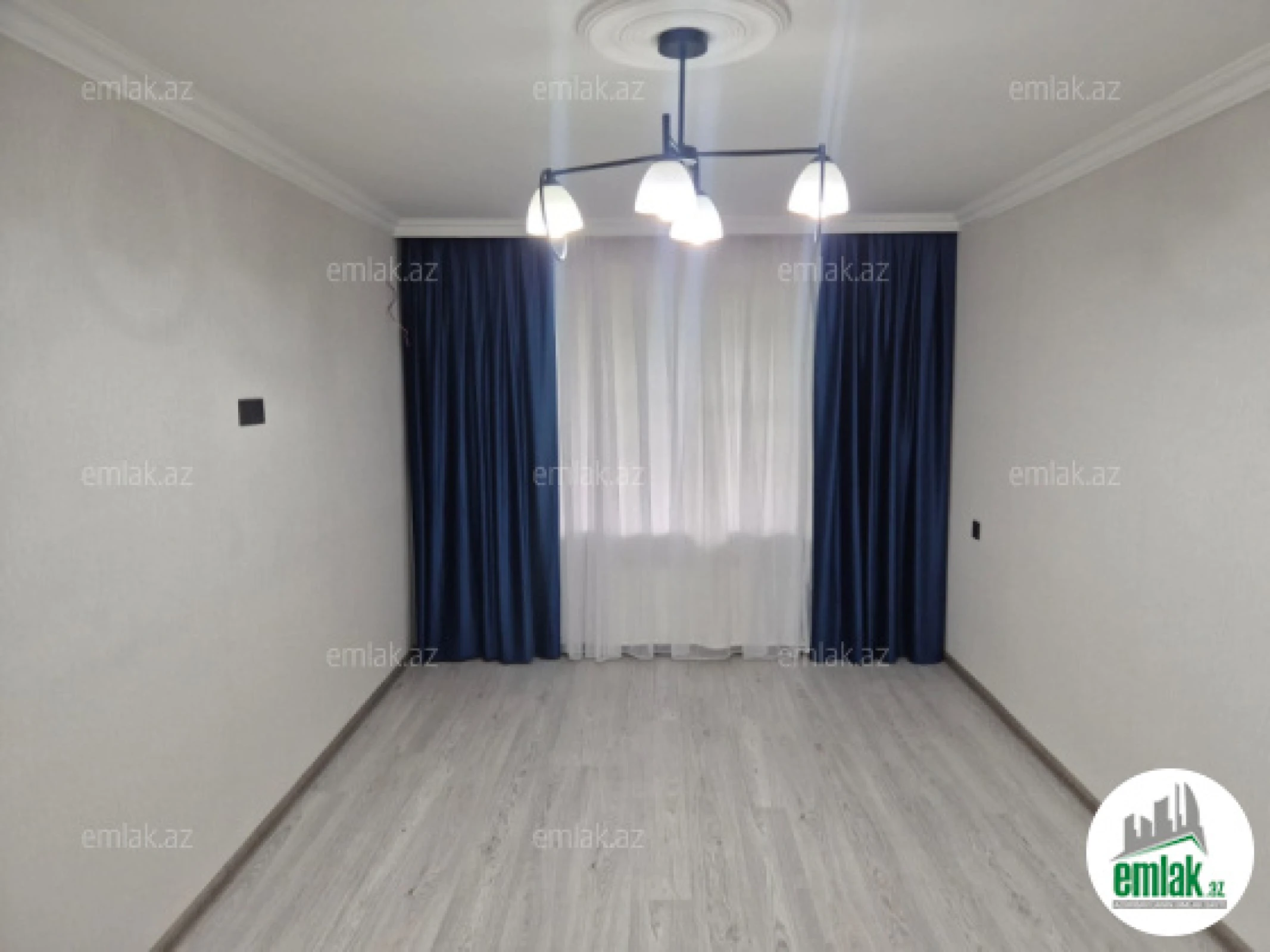 Satılır 1 otaqlı köhnə tikili 30 m²