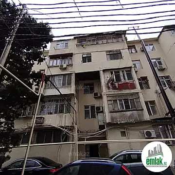 Satılır 11 otaqlı həyət evi 500 m²