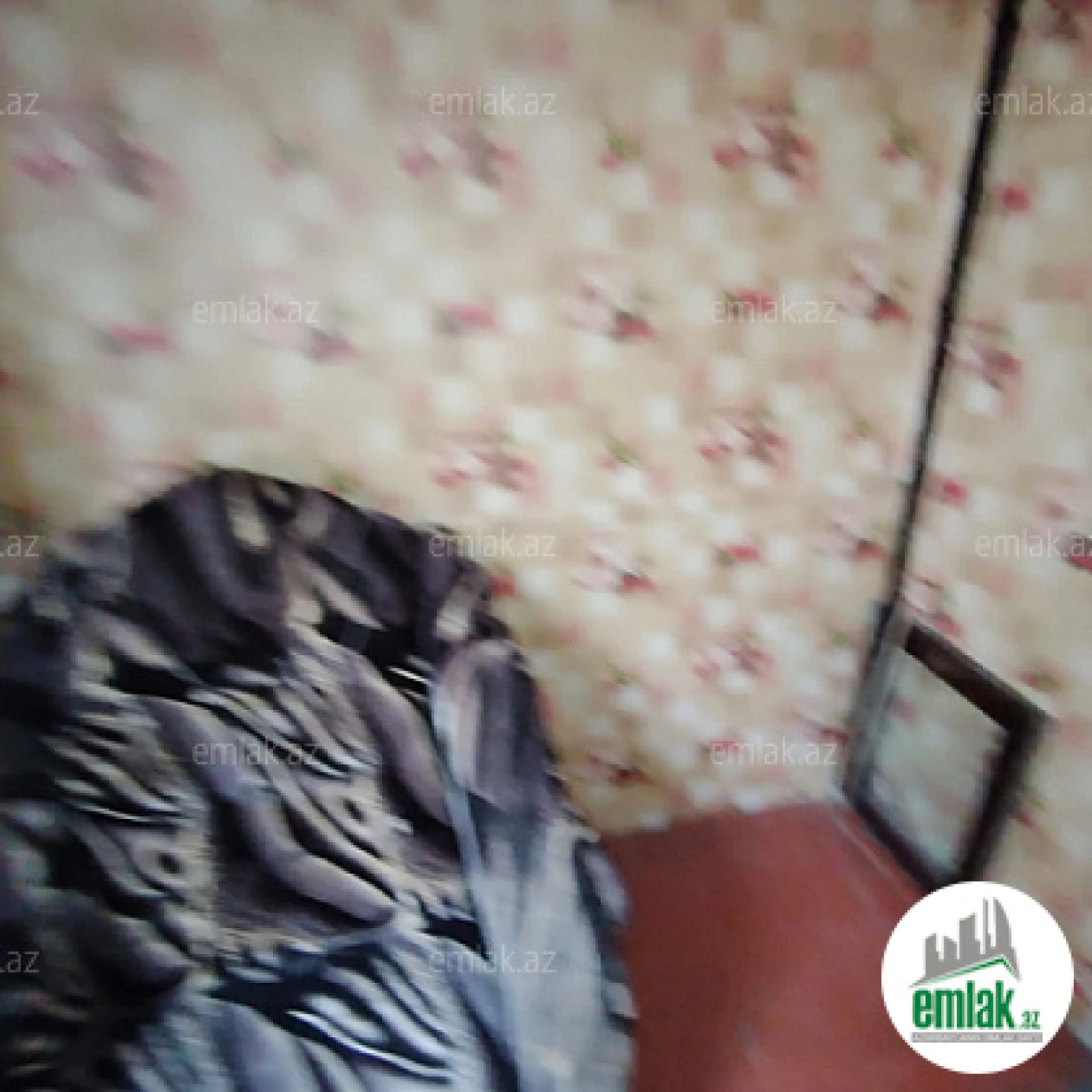 Satılır 11 otaqlı həyət evi 500 m²