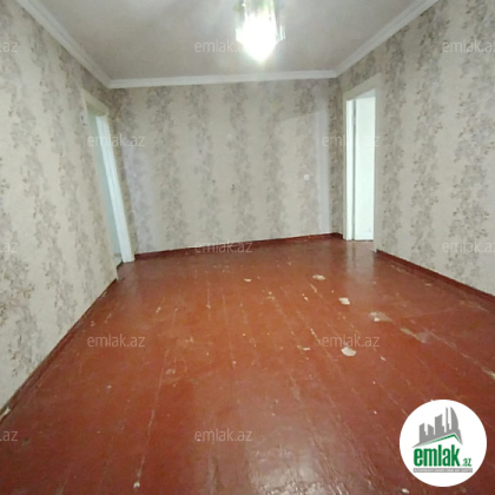 Satılır 11 otaqlı həyət evi 500 m²
