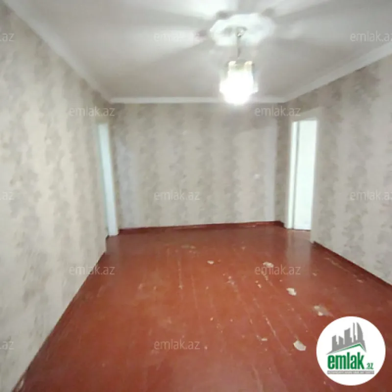Satılır 11 otaqlı həyət evi 500 m²
