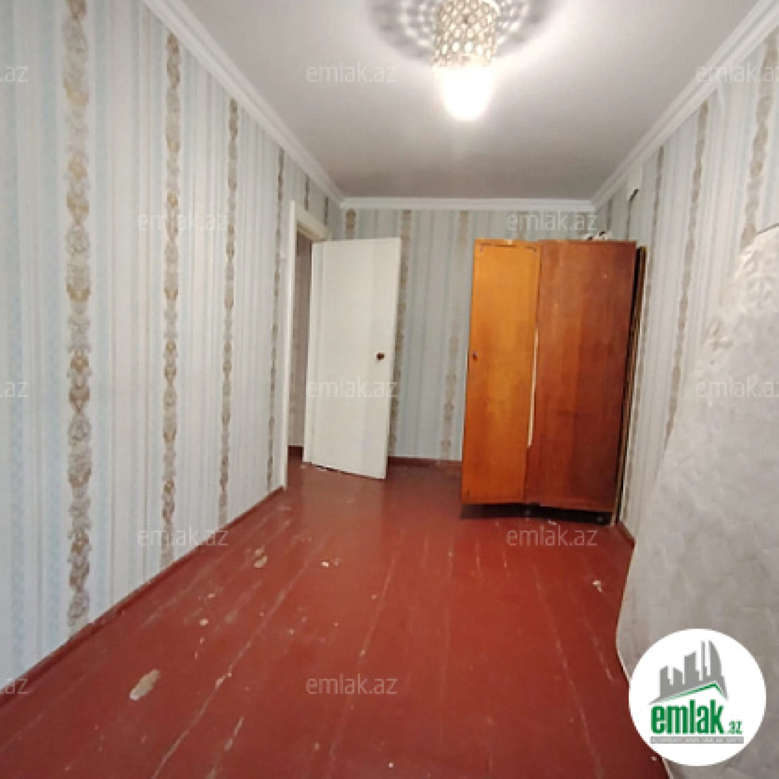 Satılır 11 otaqlı həyət evi 500 m²