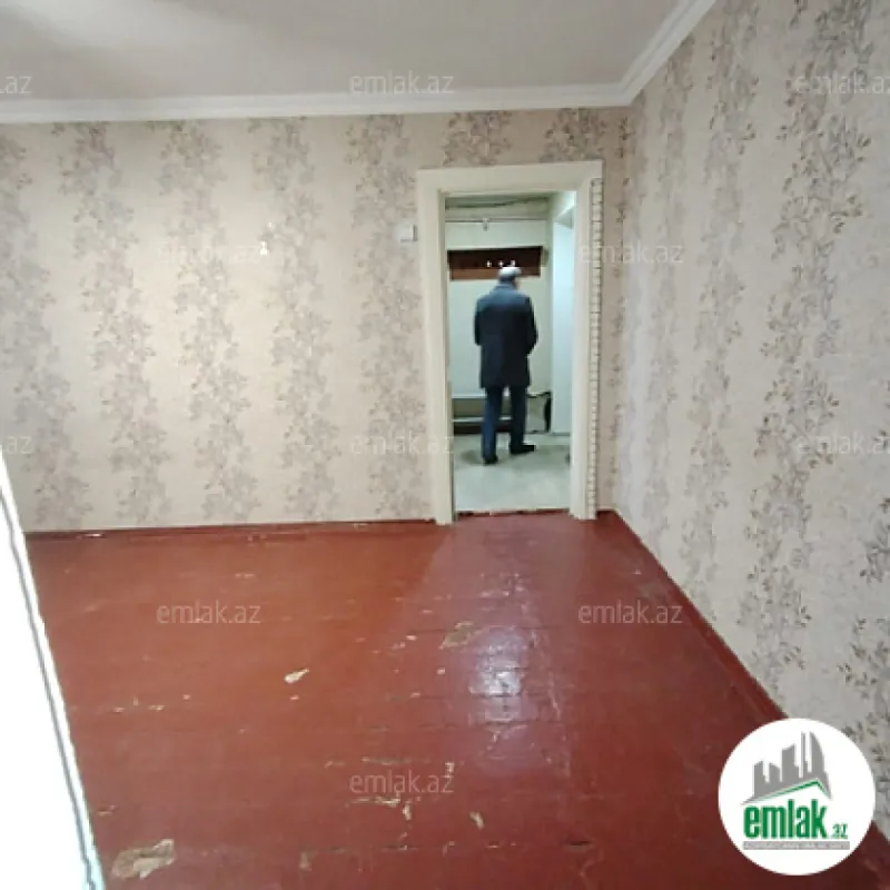 Satılır 11 otaqlı həyət evi 500 m²