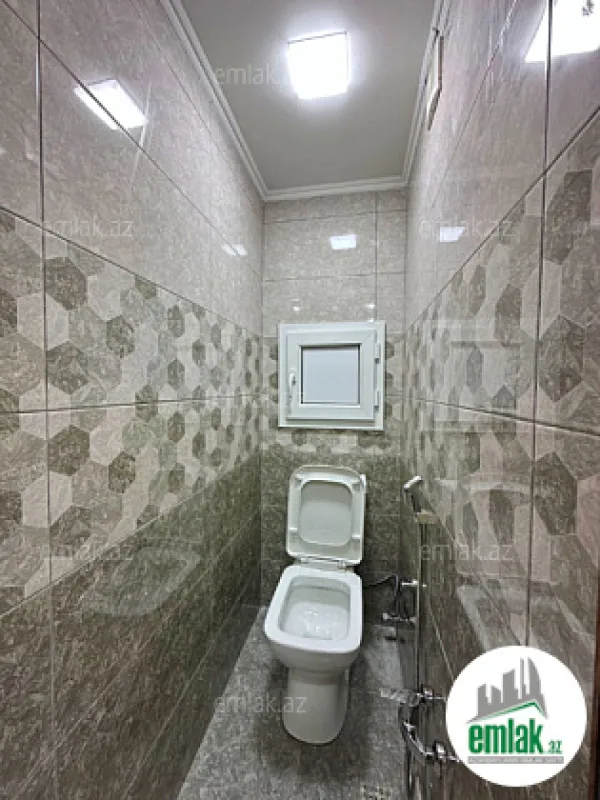 Satılır 2 otaqlı köhnə tikili 65 m²