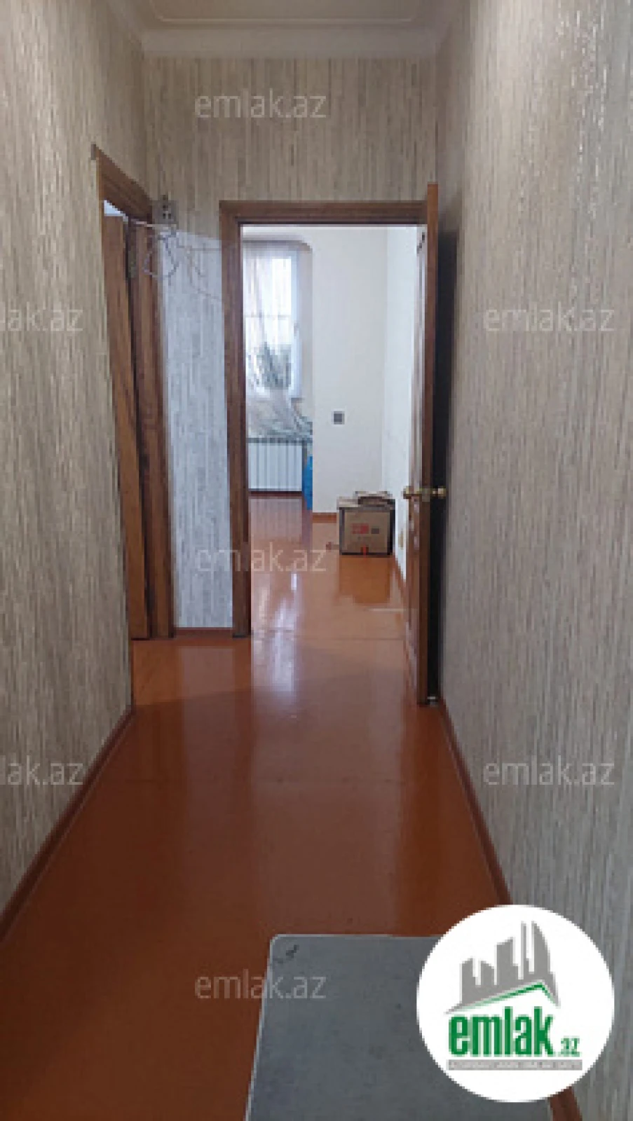Satılır 2 otaqlı köhnə tikili 75 m²