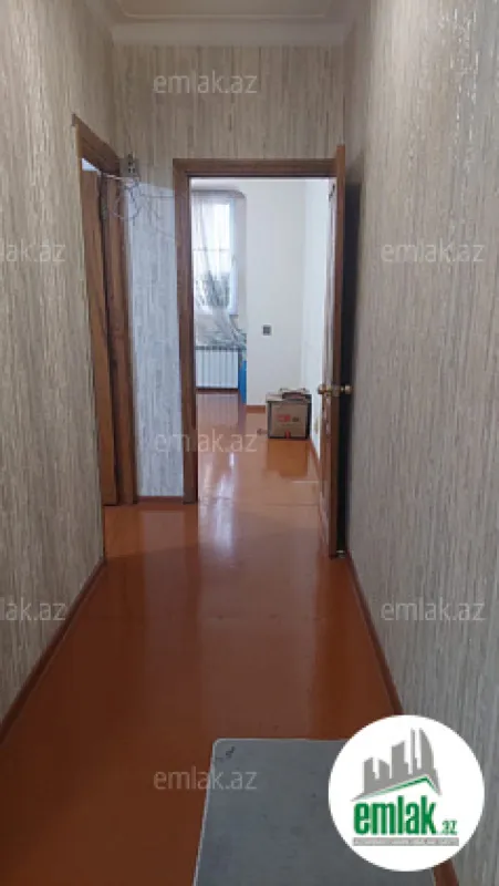 Satılır 2 otaqlı köhnə tikili 75 m²
