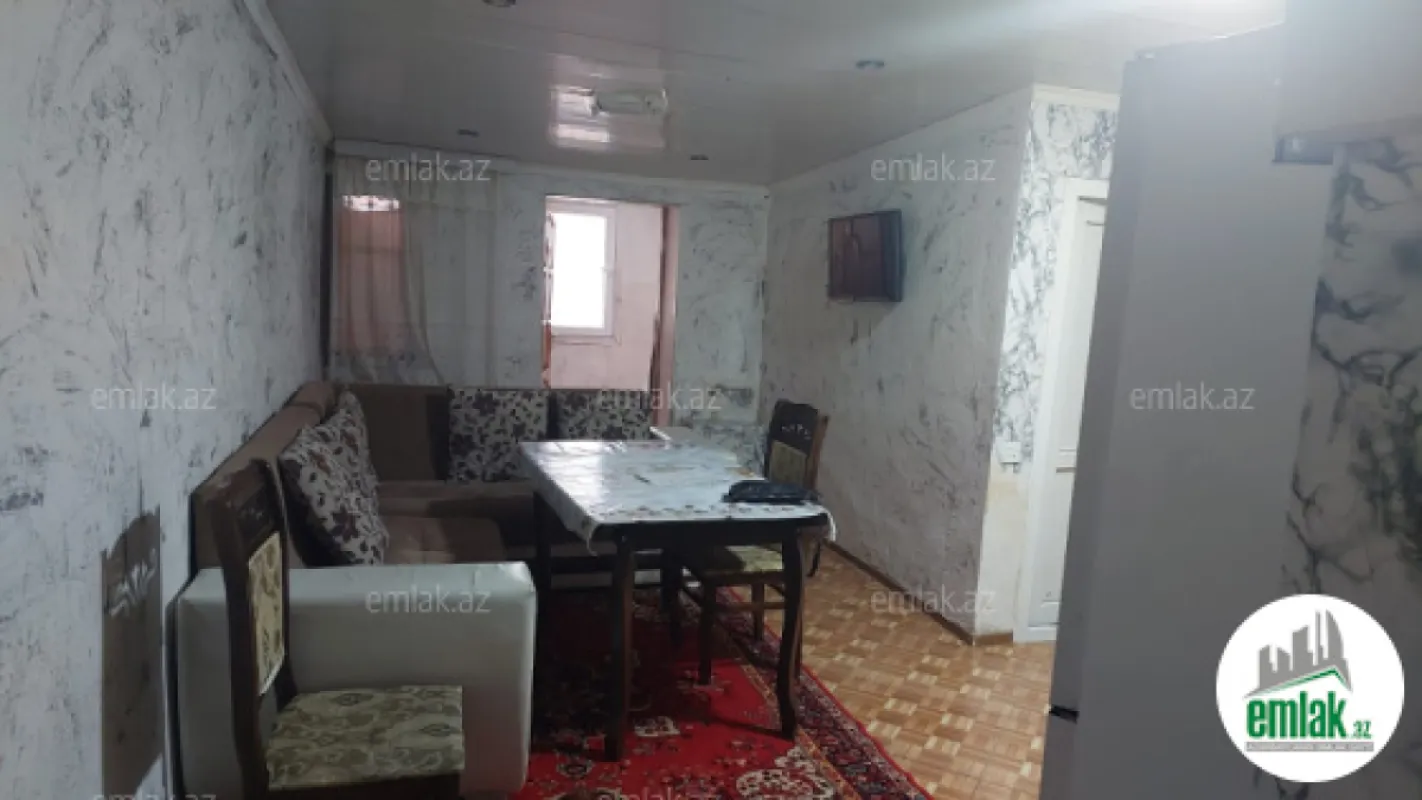 Satılır 3 otaqlı həyət evi 100 m²