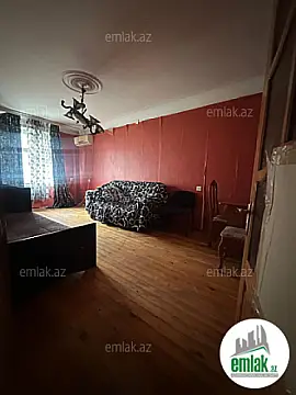 Satılır 4 otaqlı köhnə tikili 110 m²