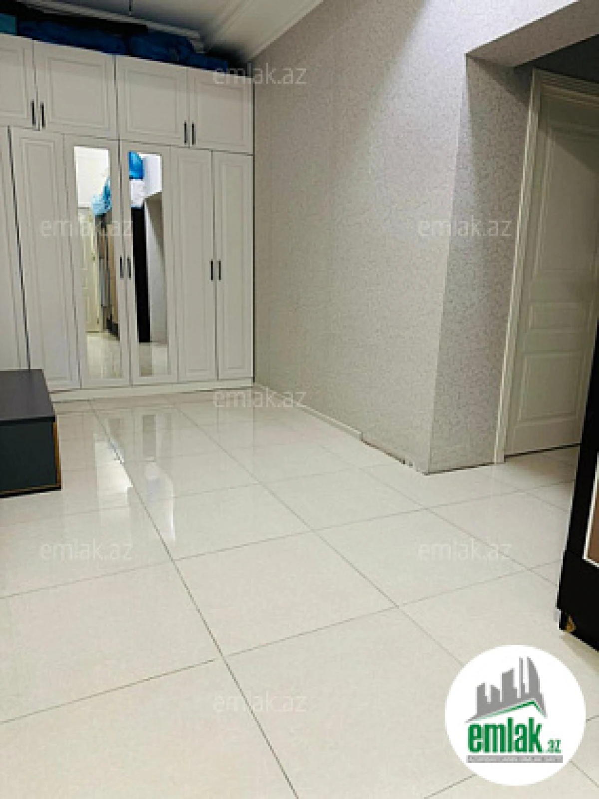 Satılır 2 otaqlı yeni tikili 96 m²