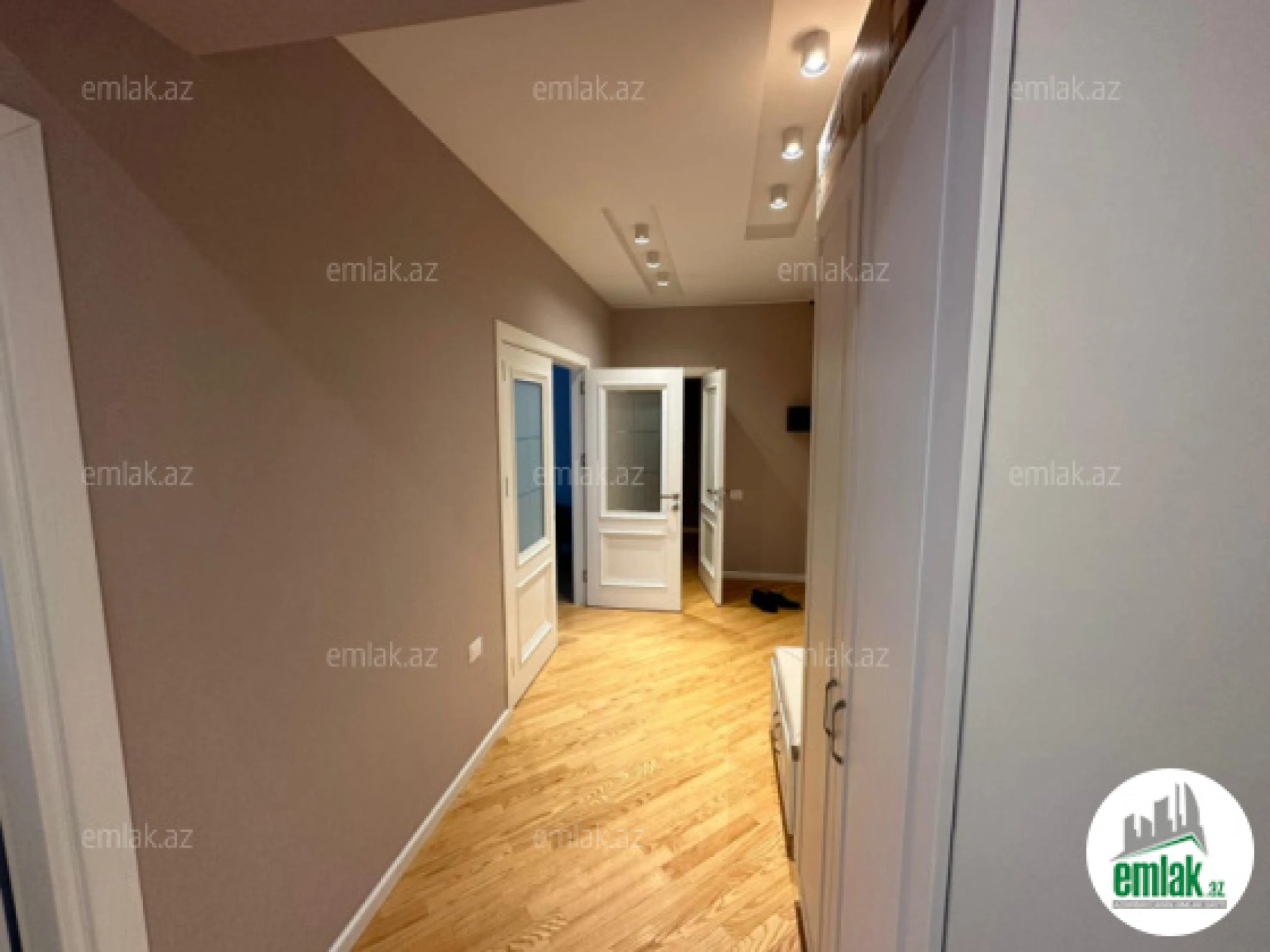 Satılır 2 otaqlı yeni tikili 92 m²