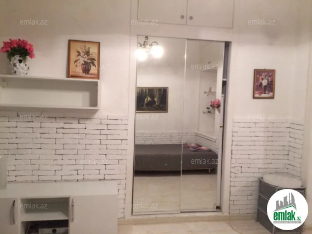 Satılır 1 otaqlı köhnə tikili 35 m²