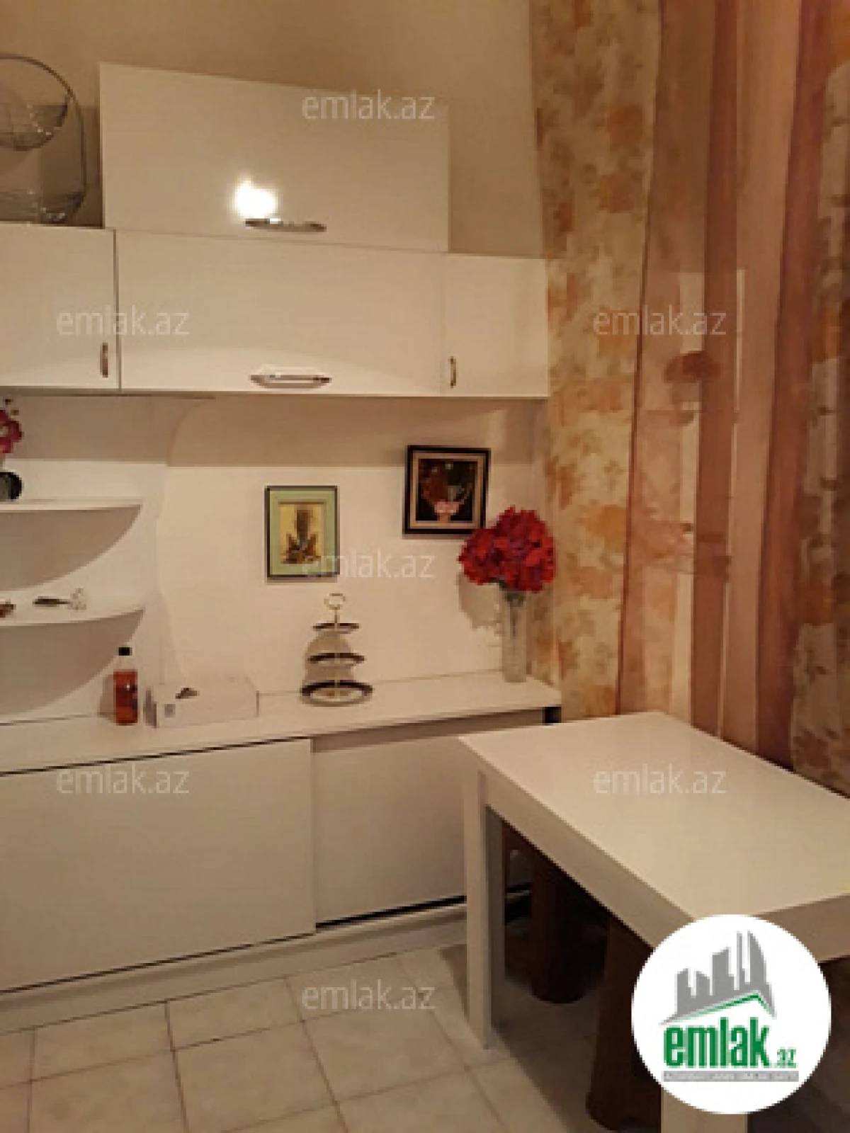 Satılır 1 otaqlı köhnə tikili 35 m²