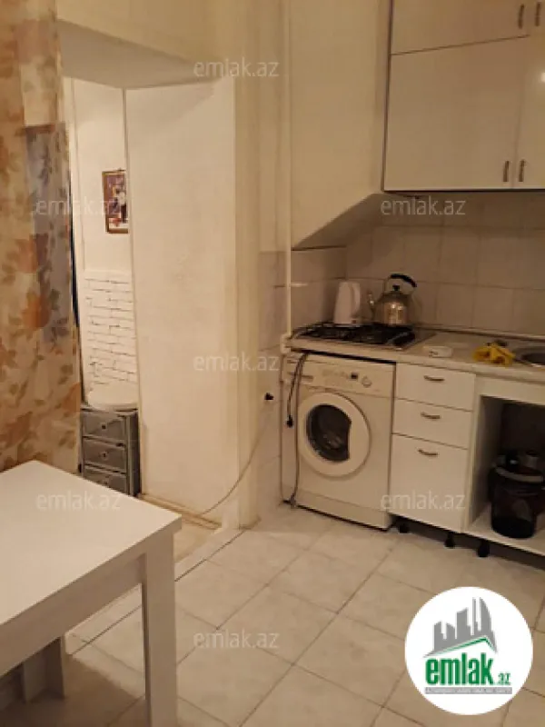 Satılır 1 otaqlı köhnə tikili 35 m²