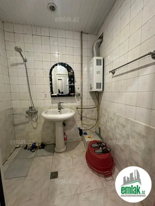 Satılır 2 otaqlı köhnə tikili 60 m²