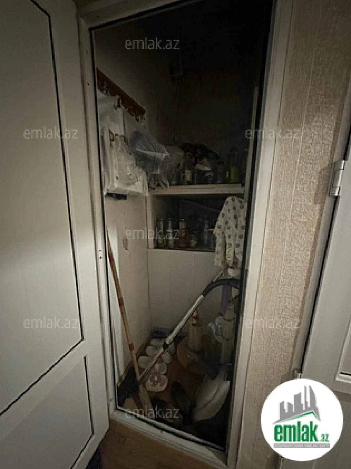 Satılır 2 otaqlı köhnə tikili 60 m²