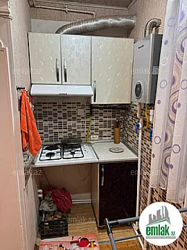 Satılır 2 otaqlı köhnə tikili 47 m²
