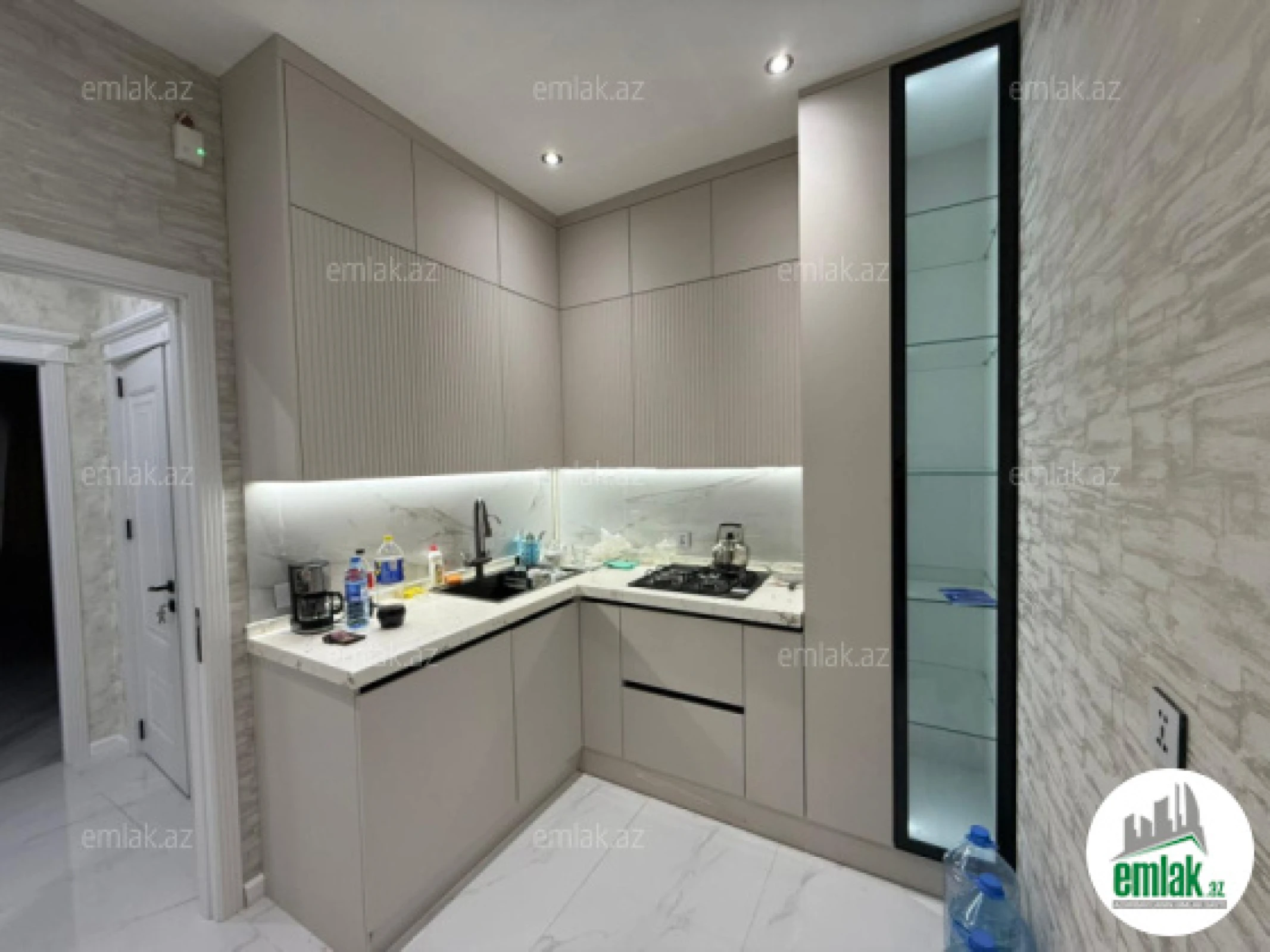 Satılır 2 otaqlı yeni tikili 65 m²