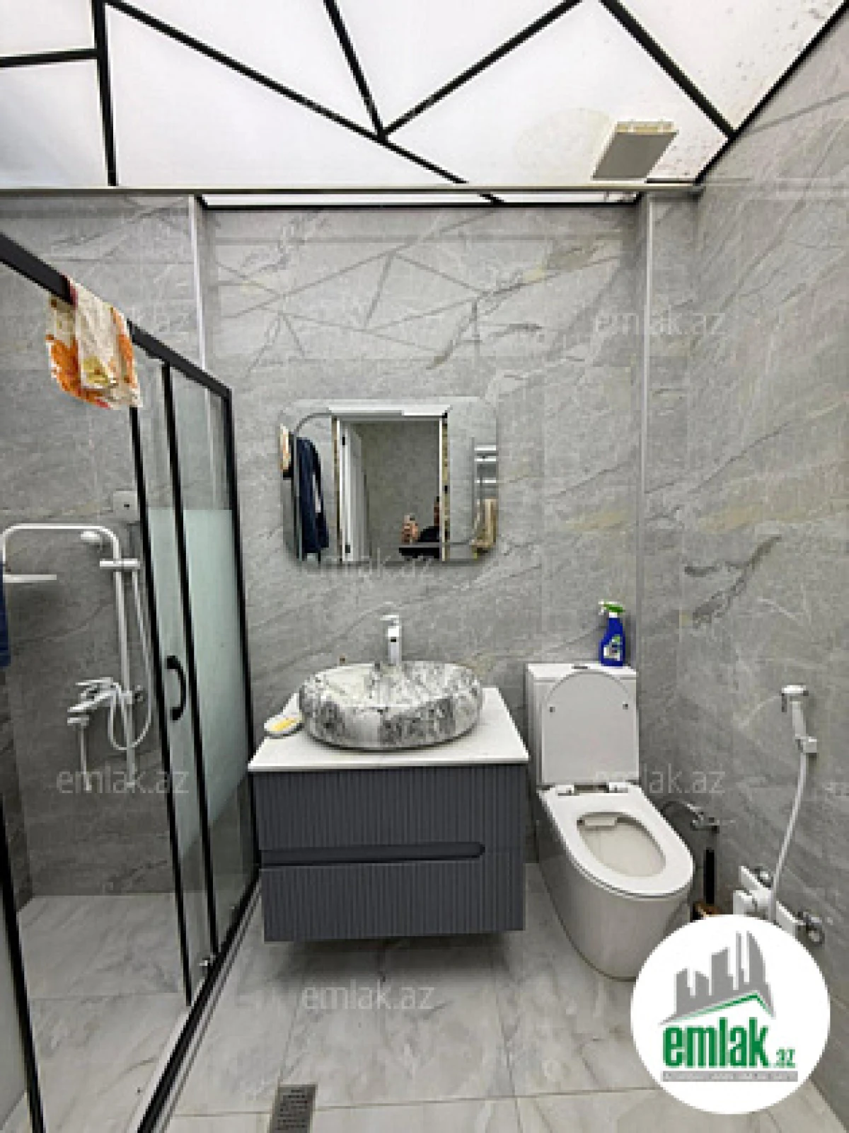 Satılır 2 otaqlı yeni tikili 65 m²