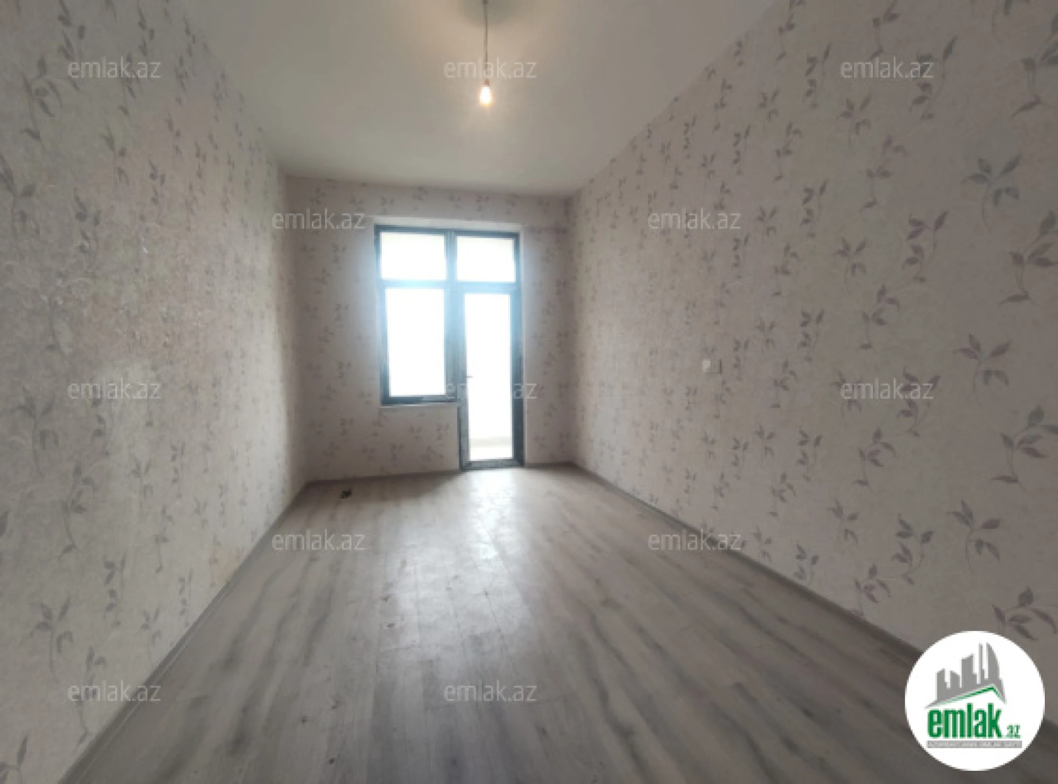 Satılır 2 otaqlı yeni tikili 100 m²