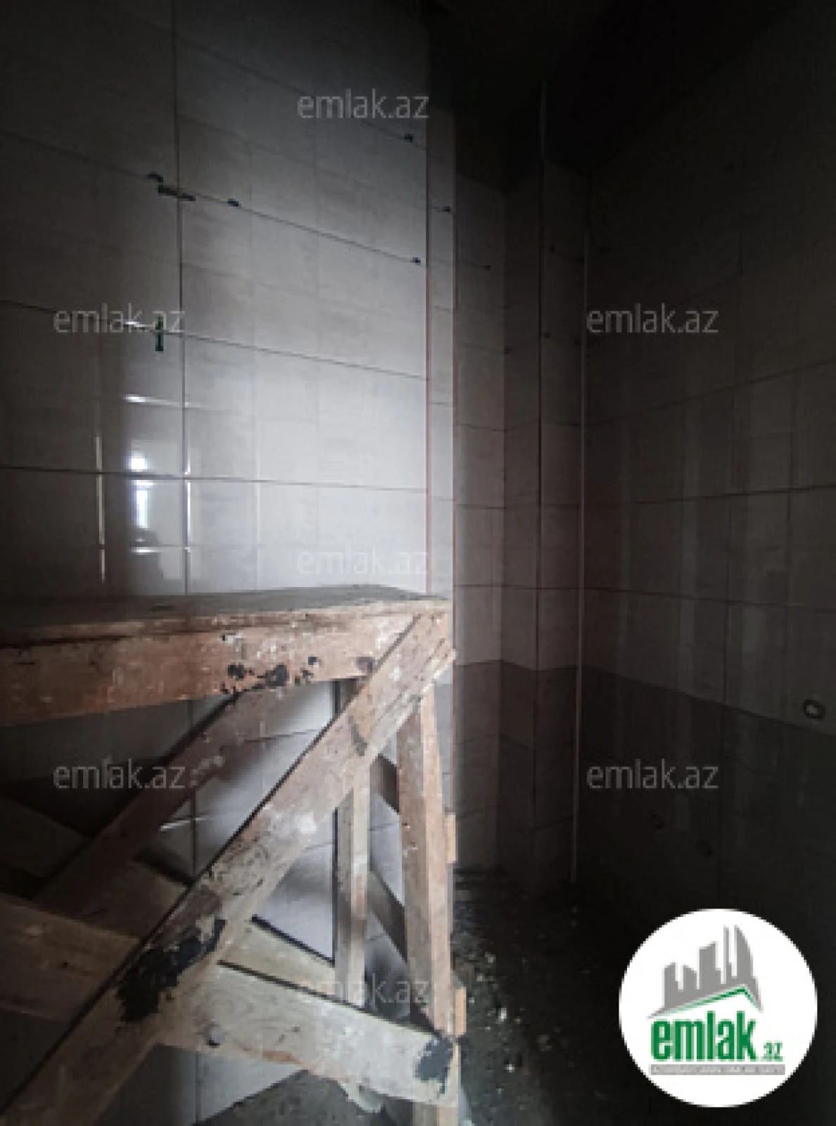 Satılır 2 otaqlı yeni tikili 100 m²