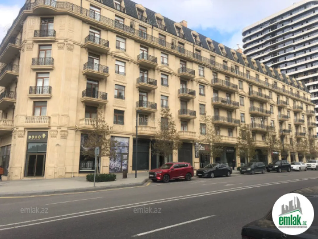 Satılır 4 otaqlı yeni tikili 170 m²