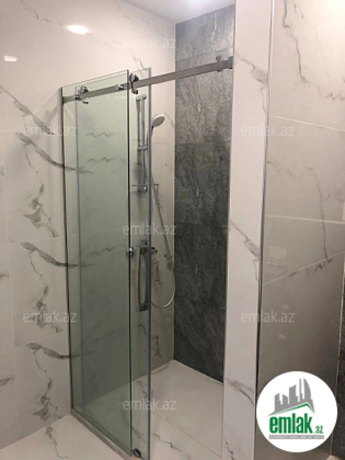 Satılır 4 otaqlı yeni tikili 170 m²