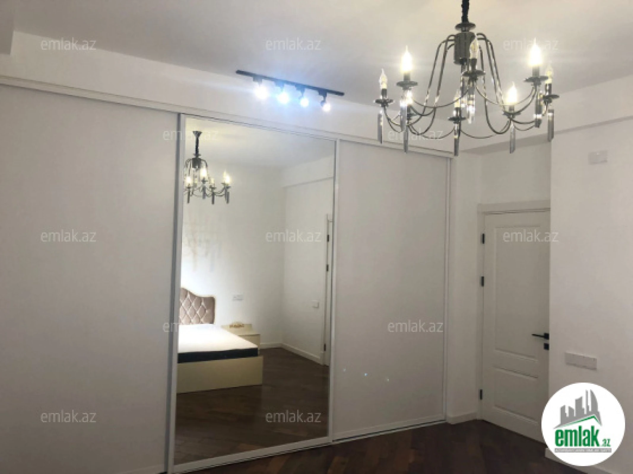 Satılır 4 otaqlı yeni tikili 170 m²