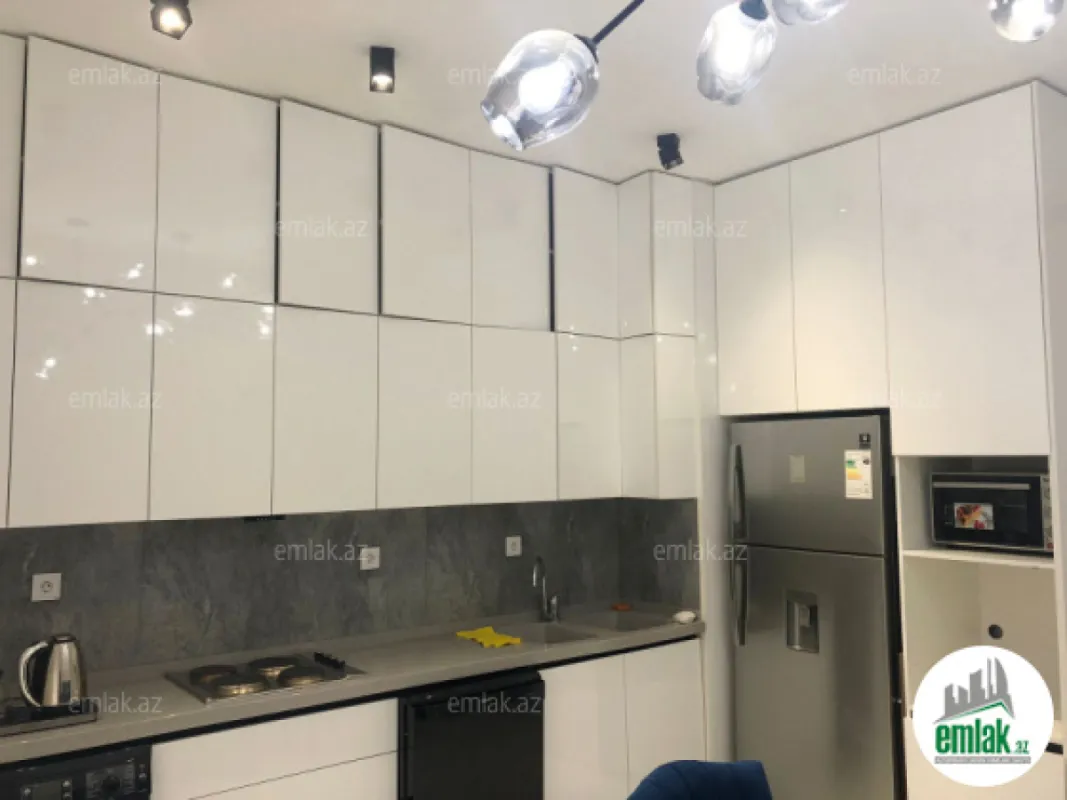 Satılır 4 otaqlı yeni tikili 170 m²