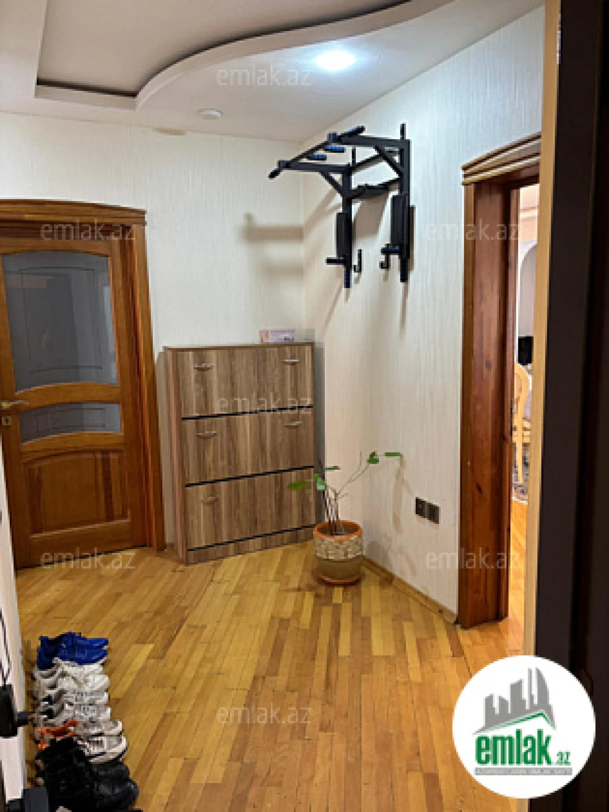 Satılır 4 otaqlı köhnə tikili 110 m²