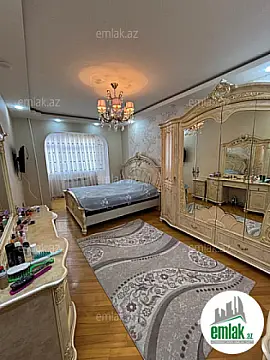 Satılır 4 otaqlı köhnə tikili 110 m²