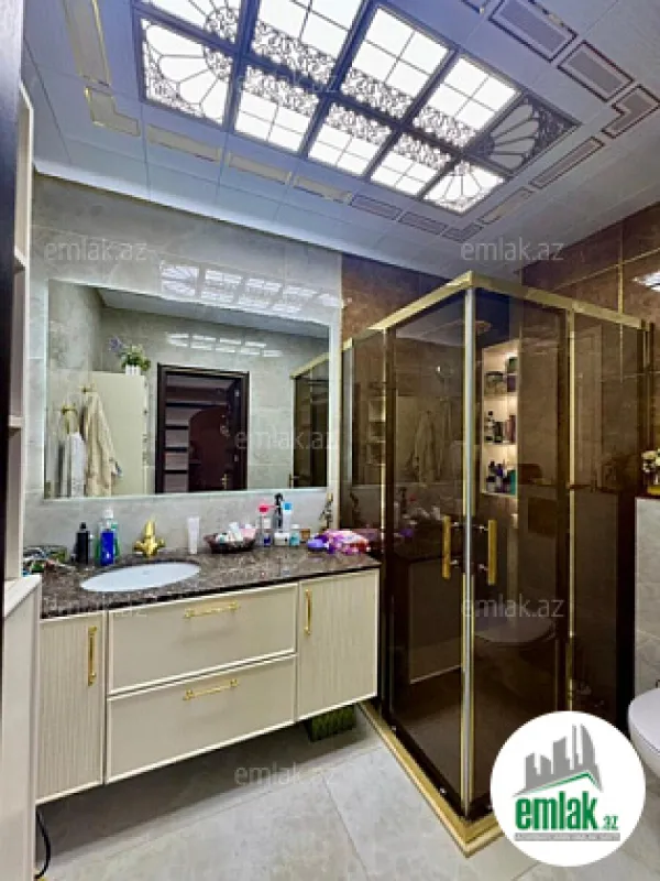 Satılır 3 otaqlı yeni tikili 140 m²