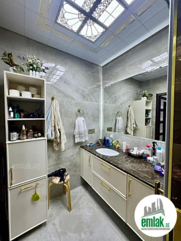 Satılır 3 otaqlı yeni tikili 140 m²