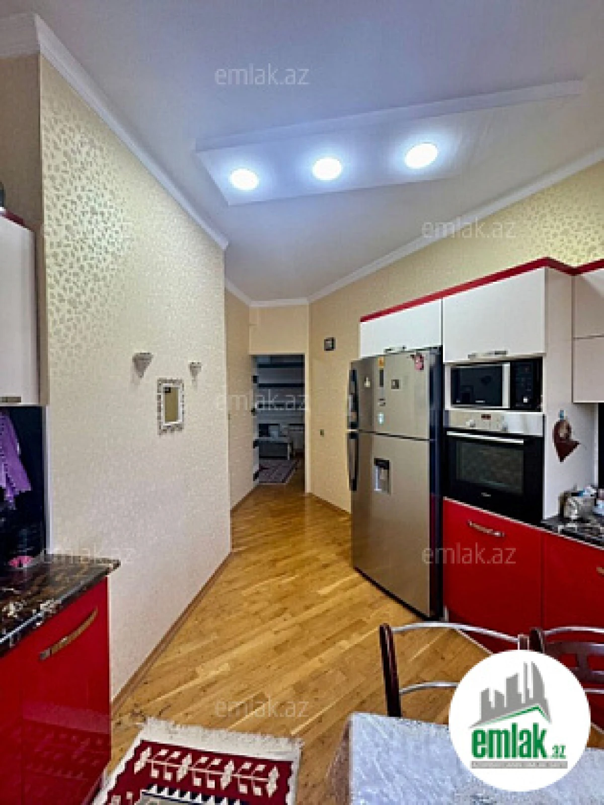 Satılır 3 otaqlı yeni tikili 140 m²
